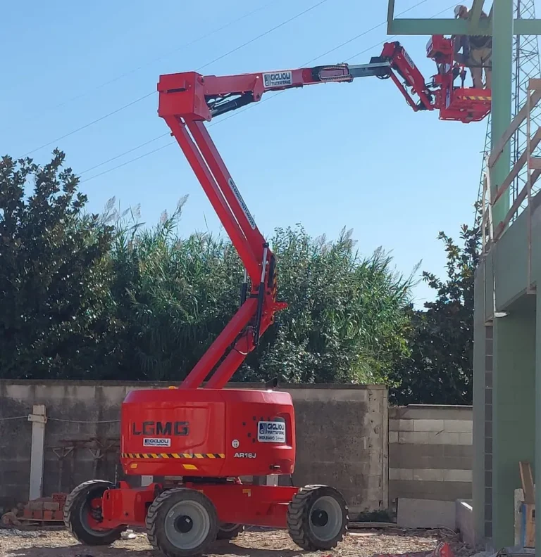 Noleggio piattaforme girevoli in Toscana